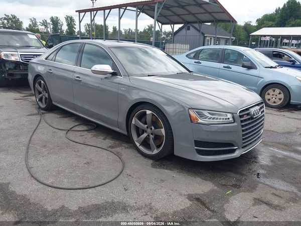 2015 AUDI S8 4.0T — I1