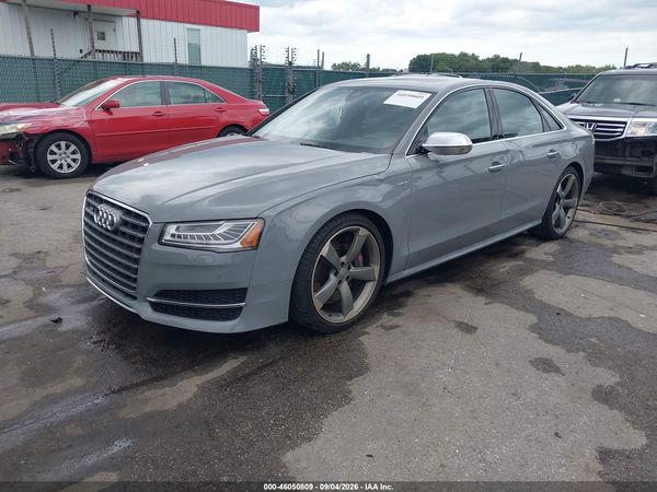 2015 AUDI S8 — I2