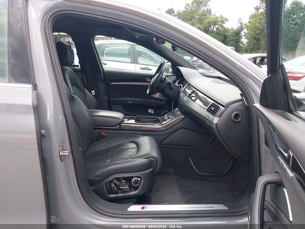 2015 AUDI S8 4.0T — I5