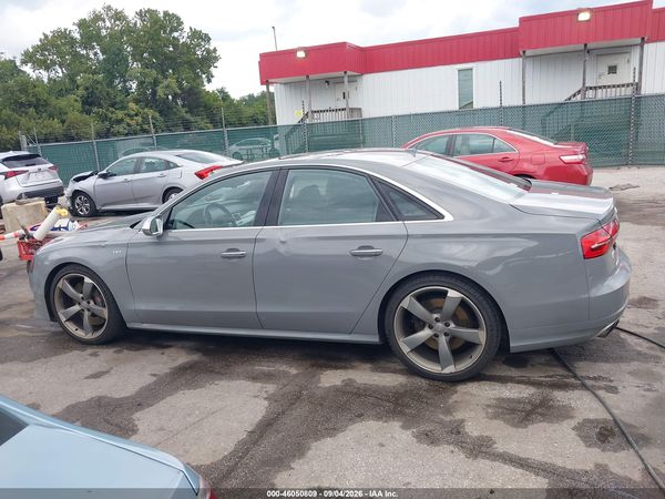 2015 AUDI S8 4.0T — I117