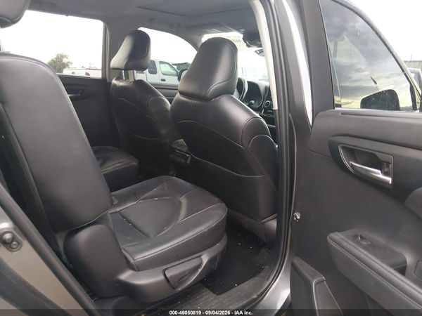 2022 TOYOTA HIGHLANDER XLE — I8