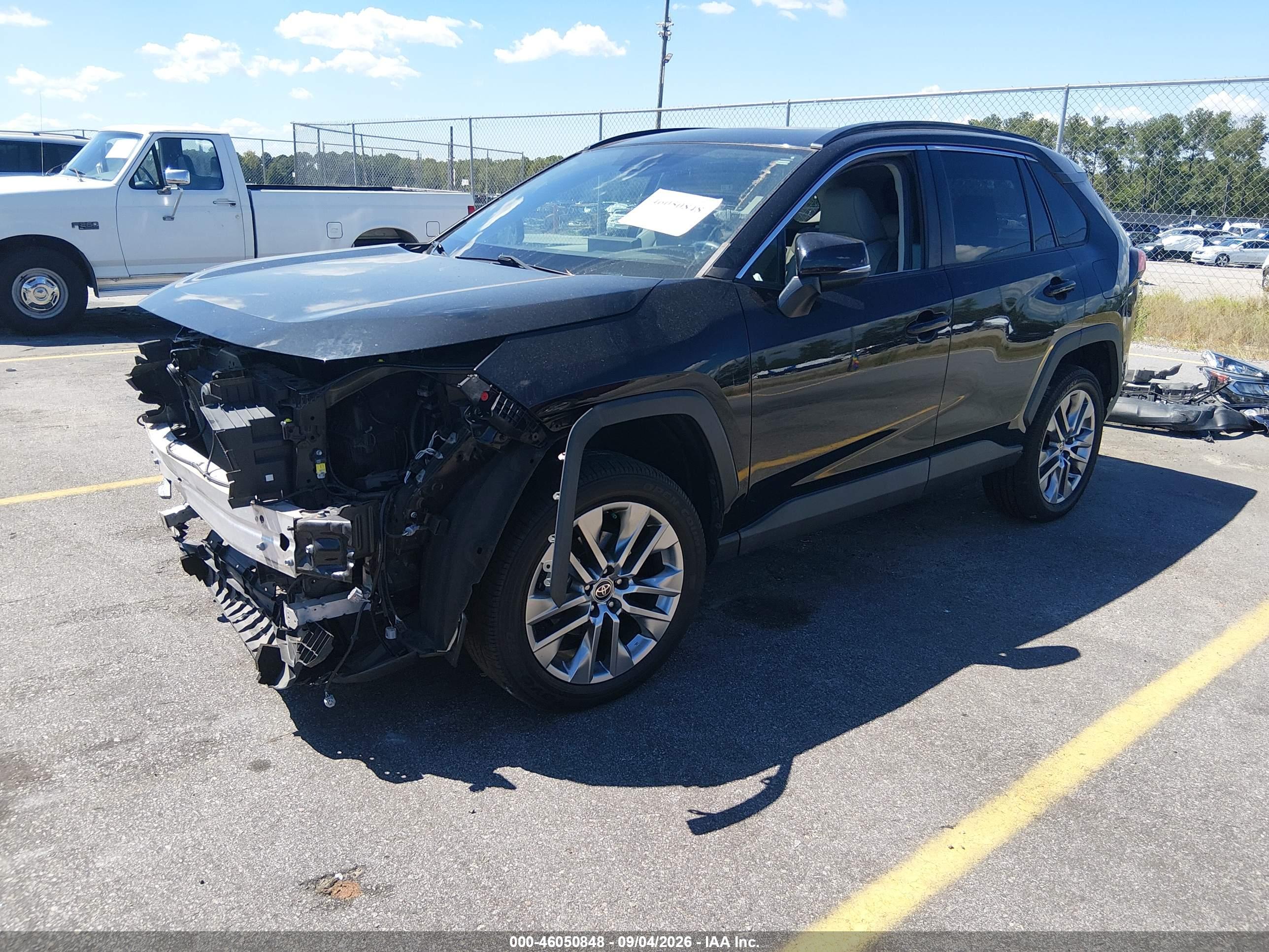 2021 TOYOTA RAV4 XLE PREMIUM — I2