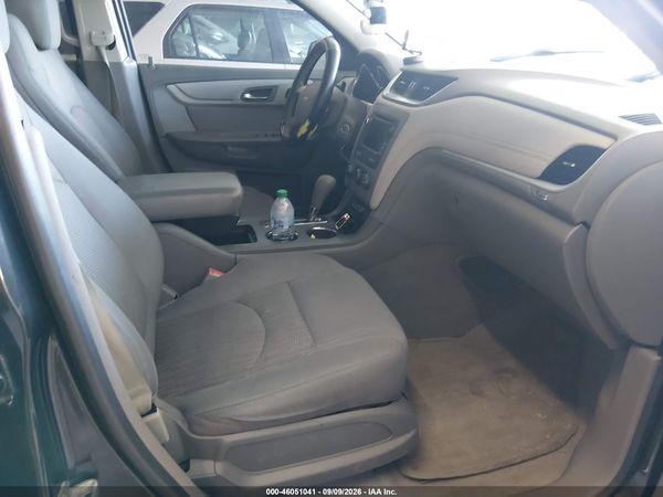 2015 CHEVROLET TRAVERSE LS — I5