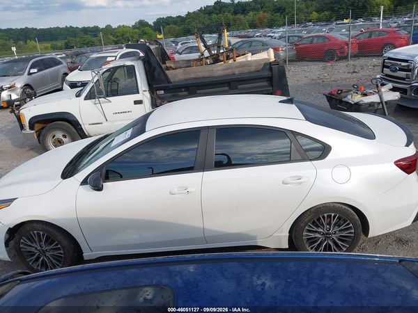 2023 KIA FORTE GT-LINE — I117