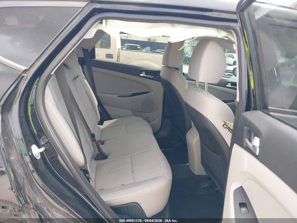 2020 HYUNDAI TUCSON SE — I8