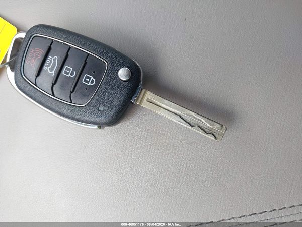 2020 HYUNDAI TUCSON SE — I11