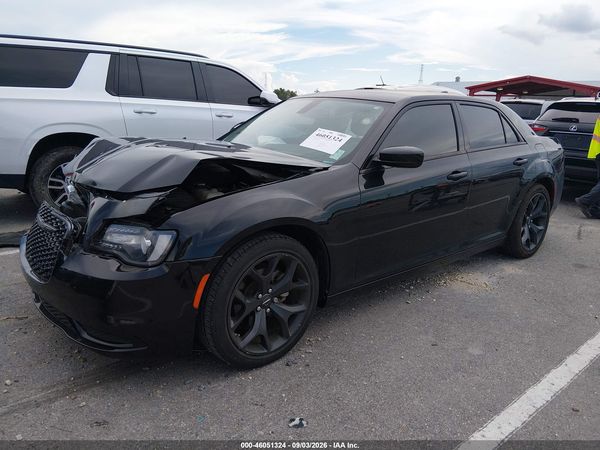 2022 CHRYSLER 300 — I2