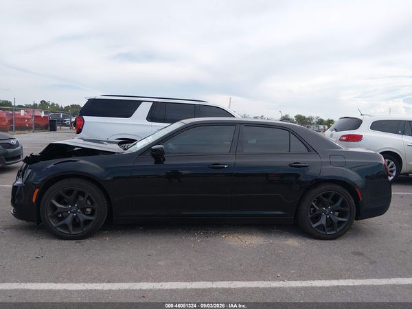 2022 CHRYSLER 300 TOURING — I117