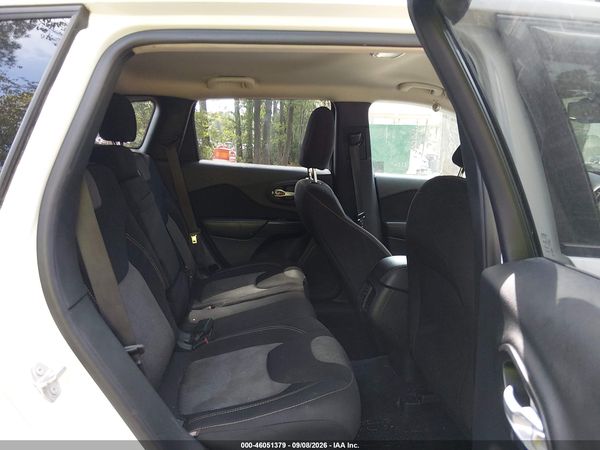 2016 JEEP CHEROKEE ALTITUDE — I8