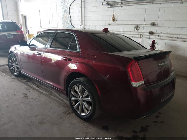 2017 CHRYSLER 300 LIMITED AWD
