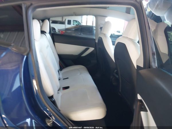2021 TESLA MODEL Y — I8