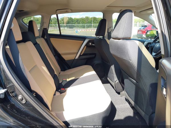 2016 TOYOTA RAV4 XLE — I8