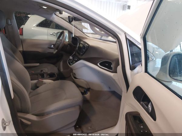 2018 CHRYSLER PACIFICA TOURING PLUS — I5