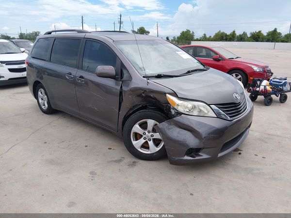 2014 TOYOTA SIENNA LE V6 8 PASSENGER — I1