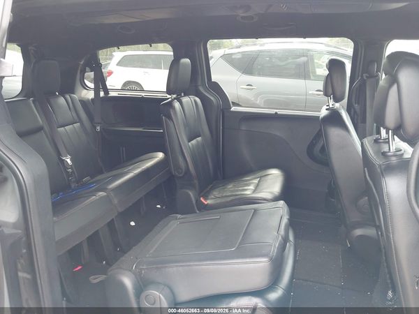 2017 DODGE GRAND CARAVAN GT — I8