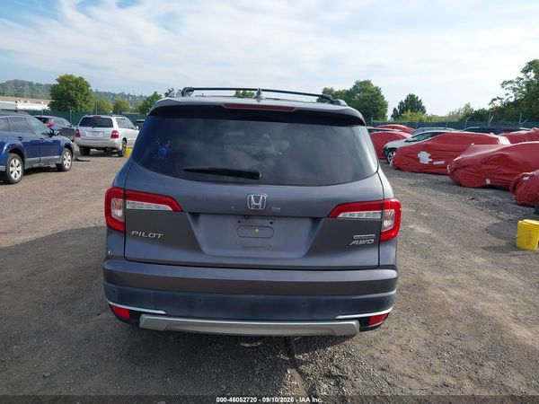 2020 HONDA PILOT AWD TOURING 8 PASSENGER — I119