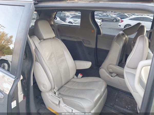 2012 TOYOTA SIENNA LIMITED 7 PASSENGER