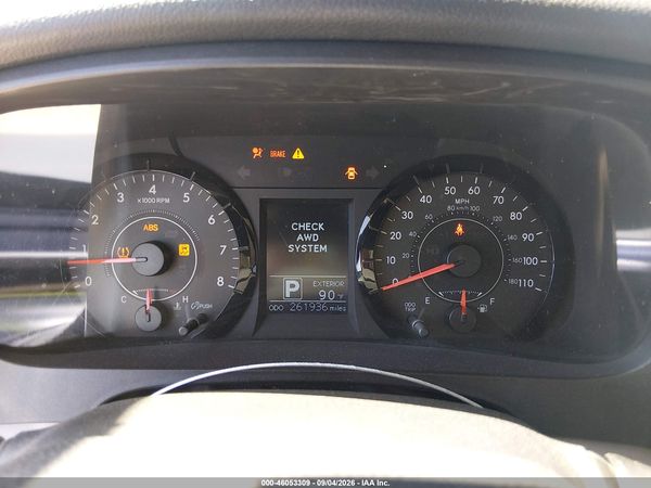 2015 TOYOTA SIENNA LE 7 PASSENGER — I7