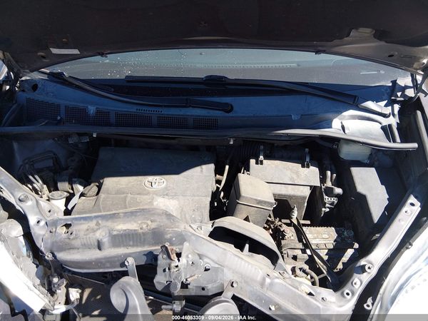 2015 TOYOTA SIENNA LE 7 PASSENGER — I10