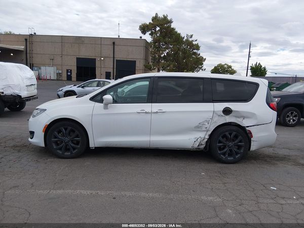 2018 CHRYSLER PACIFICA