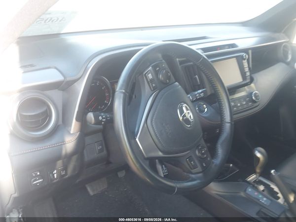 2017 TOYOTA RAV4 SE — I8