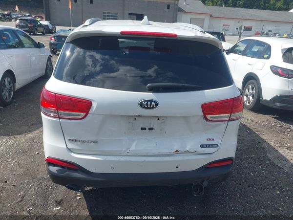 2017 KIA SORENTO 2.4L LX — I6