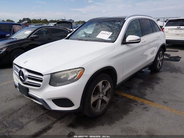 2017 MERCEDES-BENZ GLC 300 — I2