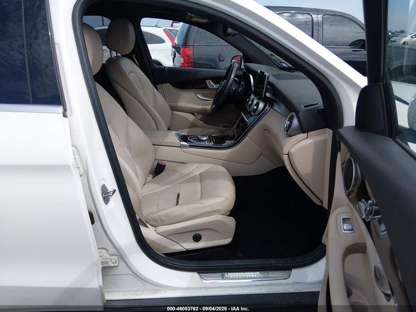 2017 MERCEDES-BENZ GLC 300 GLC300 — I5