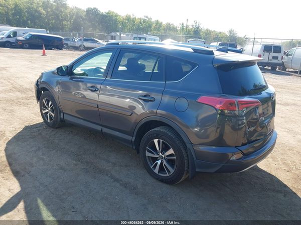 2016 TOYOTA RAV4 XLE — I3