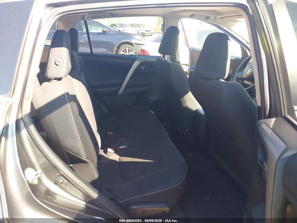 2016 TOYOTA RAV4 XLE — I8