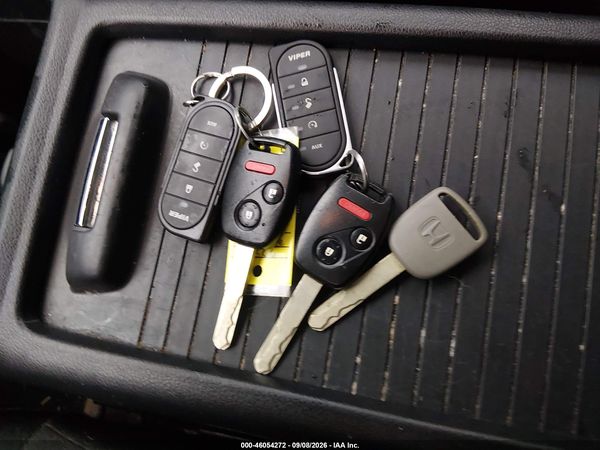 2013 HONDA CR-V LX — I11