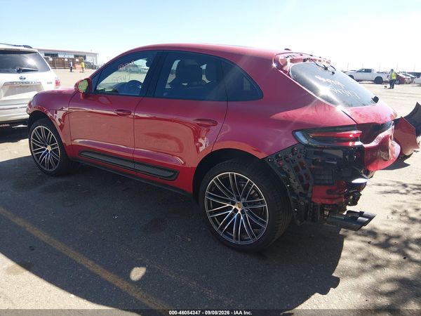 2024 PORSCHE MACAN T — I3