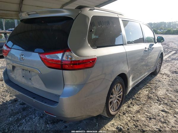 2015 TOYOTA SIENNA XLE PREMIUM 8 PASSENGER