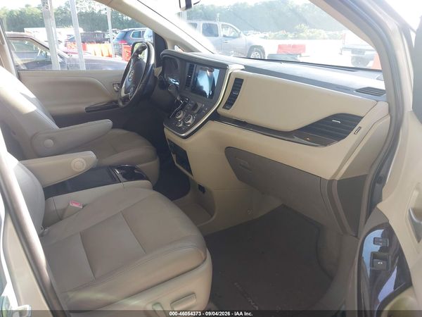 2015 TOYOTA SIENNA XLE PREMIUM 8 PASSENGER