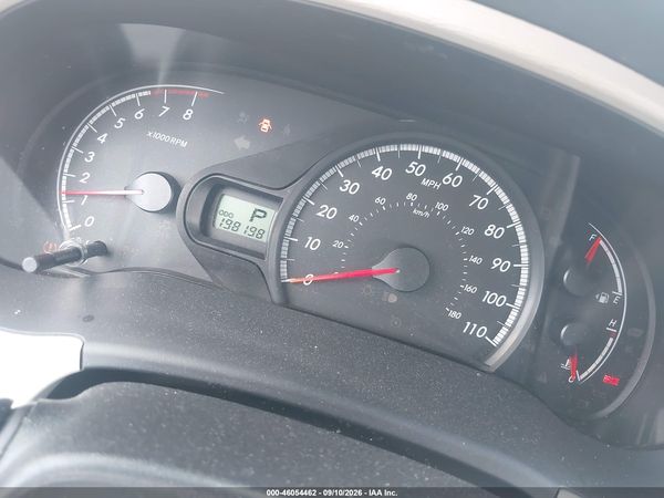 2013 TOYOTA SIENNA LE V6 8 PASSENGER — I7