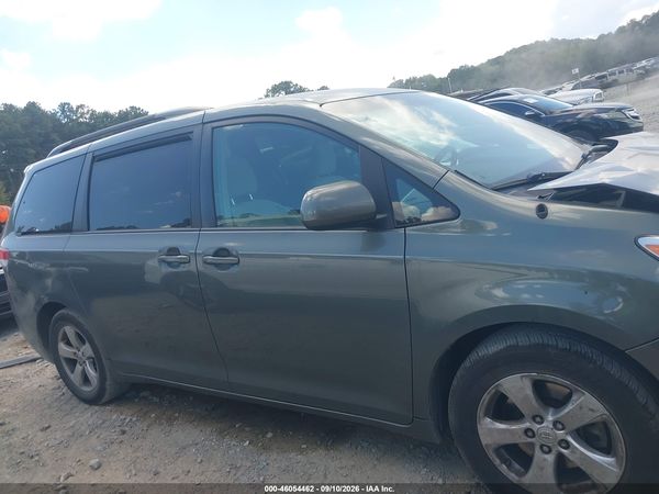 2013 TOYOTA SIENNA LE V6 8 PASSENGER — I116