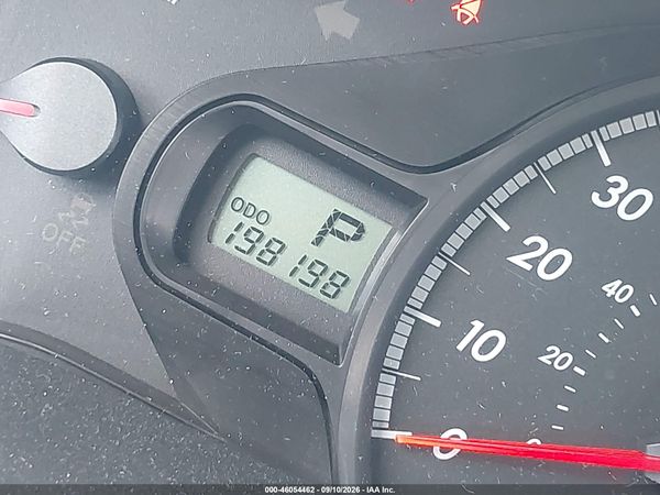 2013 TOYOTA SIENNA LE V6 8 PASSENGER — I118
