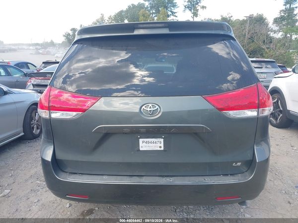 2013 TOYOTA SIENNA LE V6 8 PASSENGER — I119