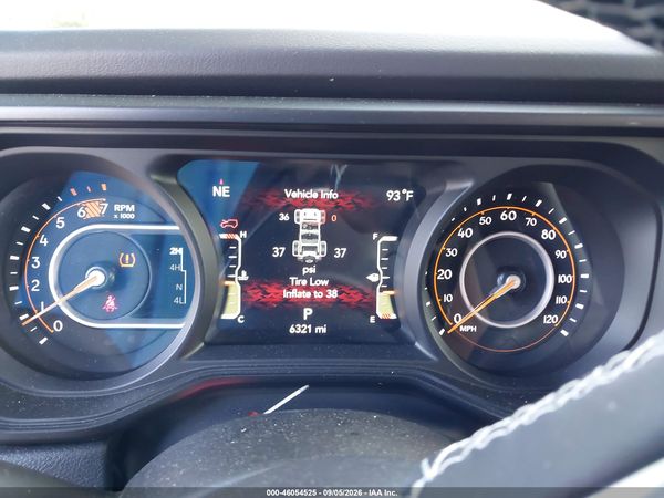 2025 JEEP WRANGLER 4-DOOR SAHARA 4X4 — I7