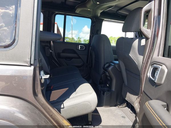 2025 JEEP WRANGLER 4-DOOR SAHARA 4X4 — I8