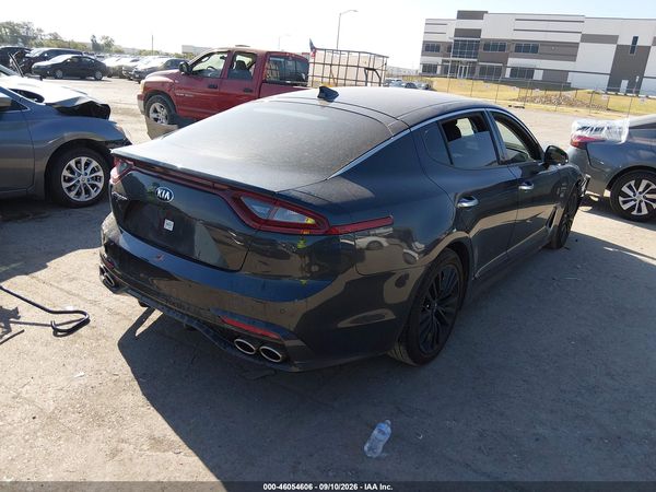 2019 KIA STINGER Base — I4