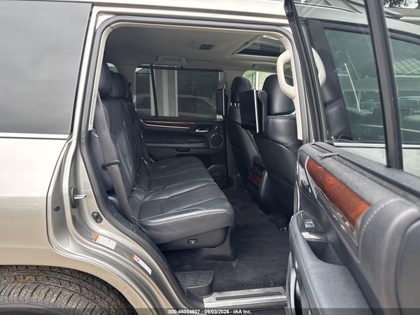 2016 LEXUS LX 570
