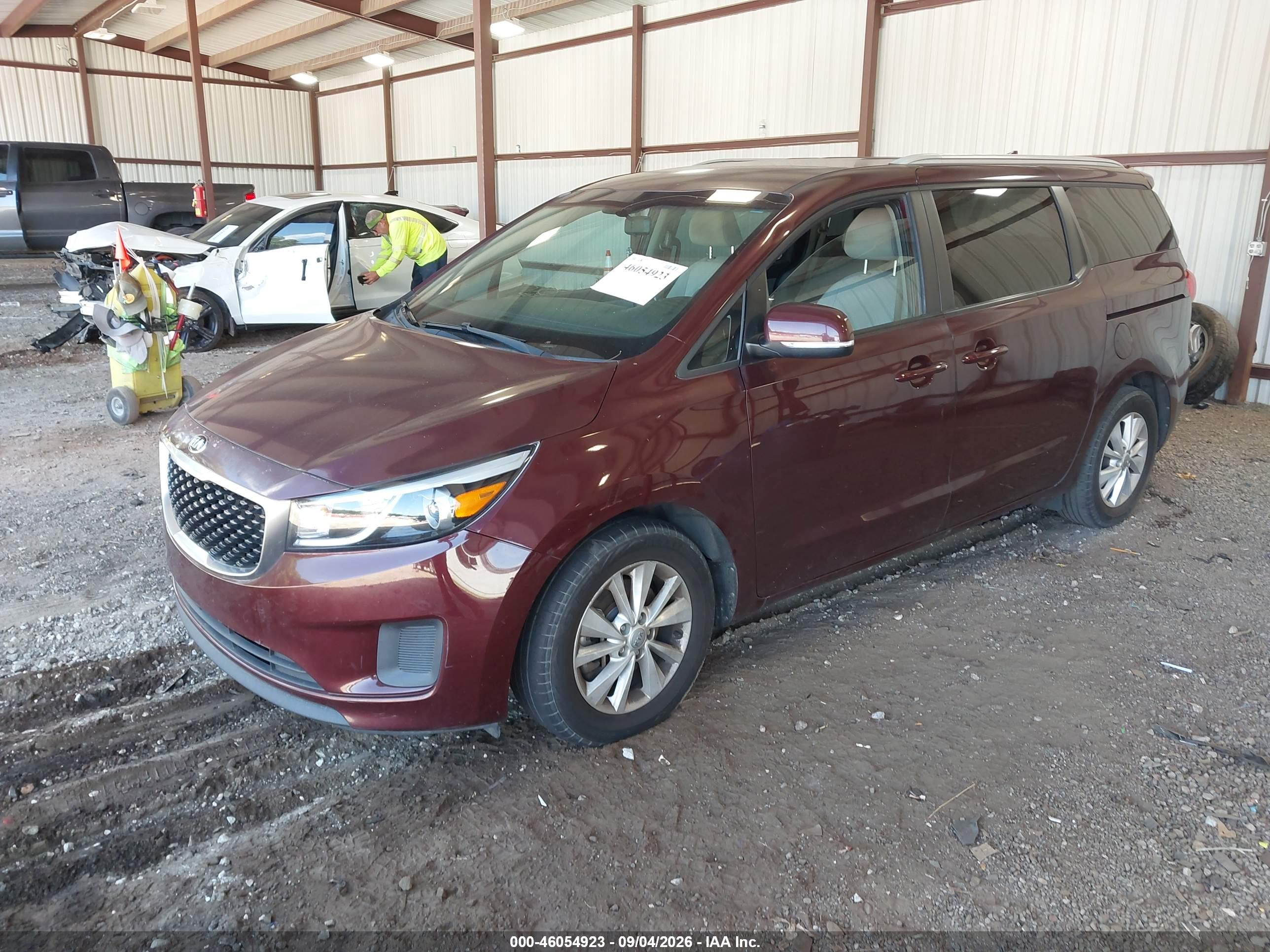2016 KIA SEDONA LX
