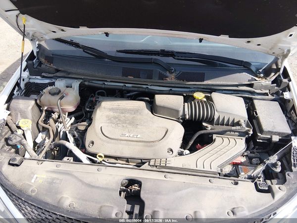 2019 CHRYSLER PACIFICA TOURING L PLUS — I10