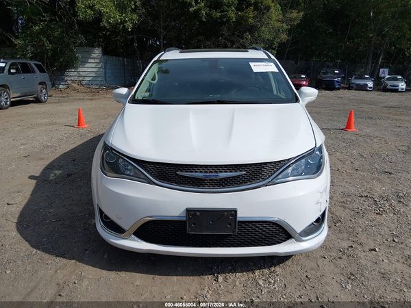 2019 CHRYSLER PACIFICA TOURING L PLUS — I115