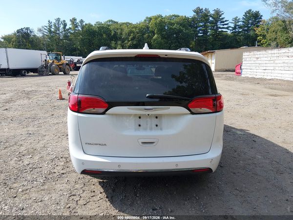 2019 CHRYSLER PACIFICA TOURING L PLUS — I119