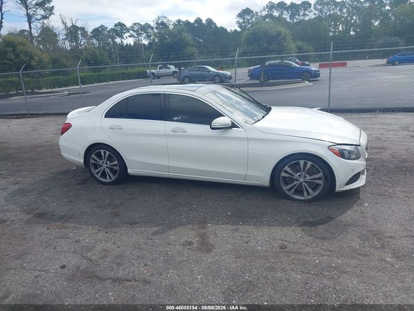 2015 MERCEDES-BENZ C 300 Base — I116
