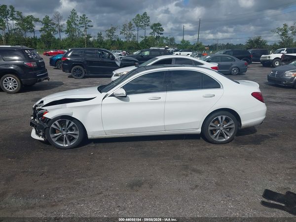 2015 MERCEDES-BENZ C 300 Base — I117