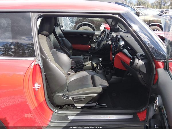 2019 MINI HARDTOP COOPER S — I152