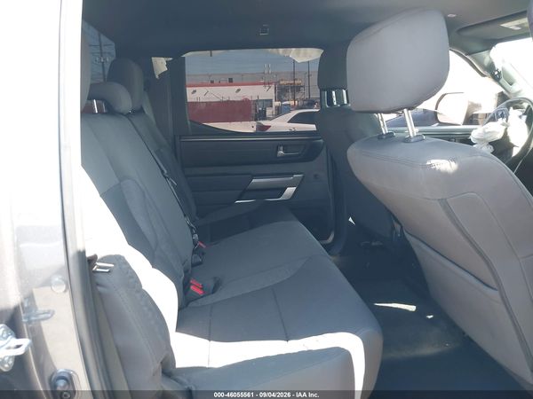 2025 TOYOTA TUNDRA SR5 — I8